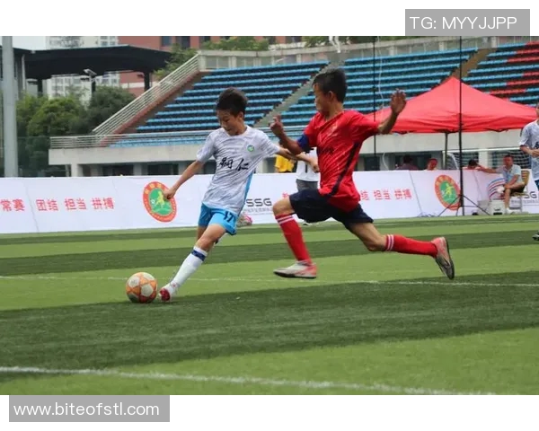 足球小将门将的成长之路与比赛中的精彩瞬间分析